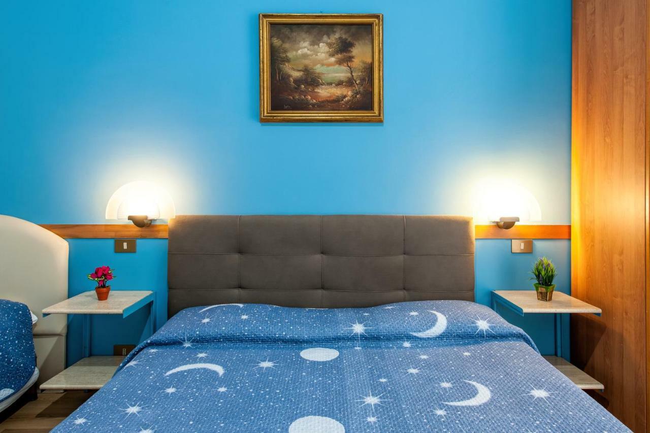 Alessandro A San Pietro Bed Rom